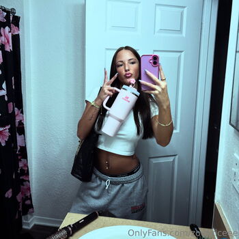 Zoepriceee leaked private photo uncensored HD quality