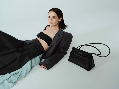 Zoey deutch page leaked private photo uncensored HD quality