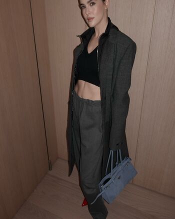 Zoey deutch page leaked private photo uncensored HD quality