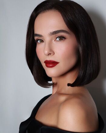 Zoey deutch page leaked private photo uncensored HD quality