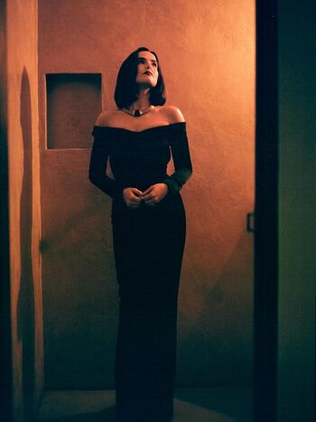 Zoey deutch page leaked private photo uncensored HD quality