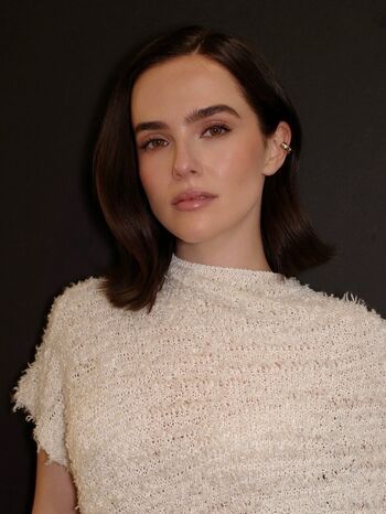 Zoey deutch leaked private photo uncensored HD quality